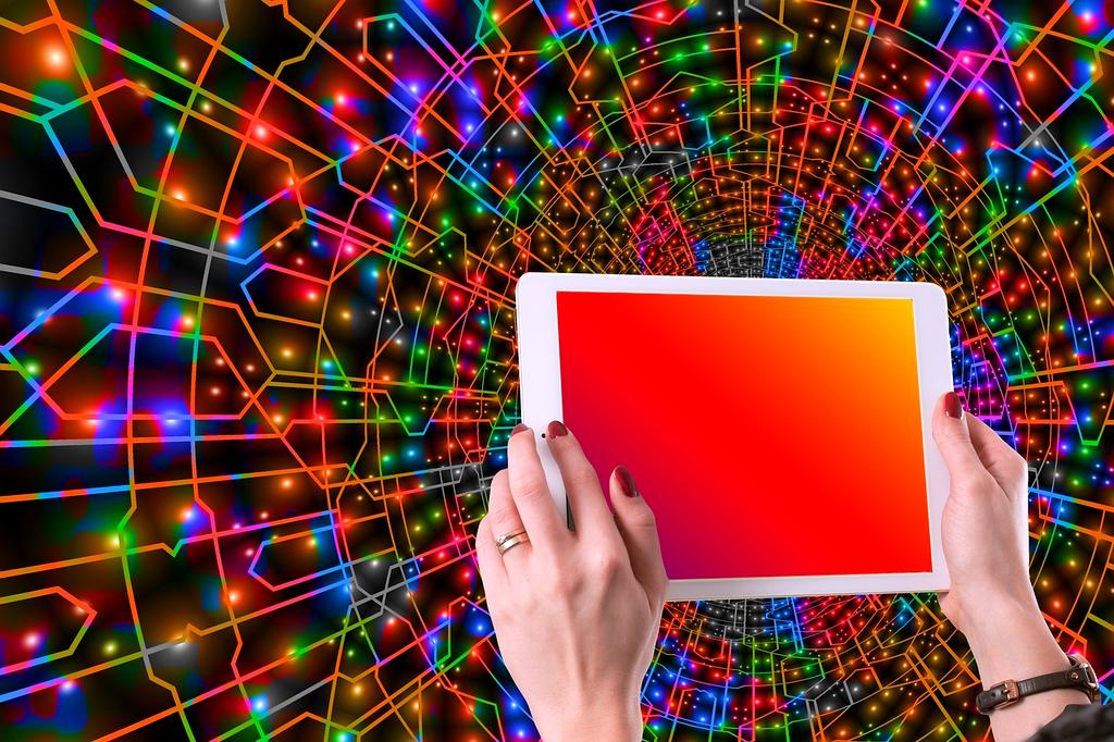 Brain-computer interface chip with neural connections