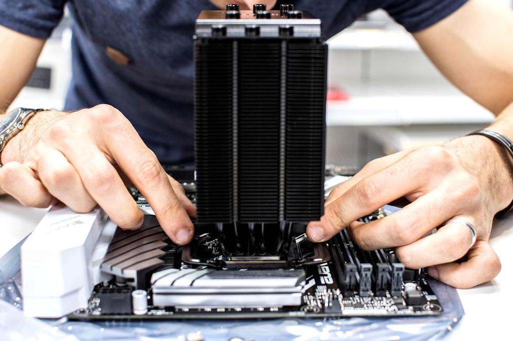 Advanced quantum computing processor with superconducting circuits